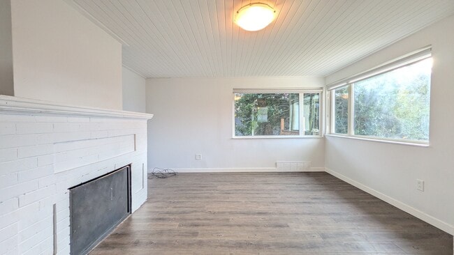 Photo - 45783 Wellington Ave