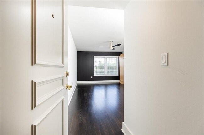 Building Photo - 199 14th St NE Unit 412