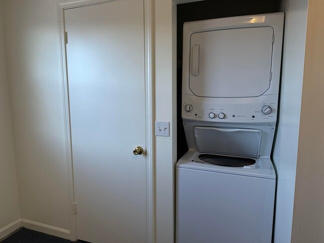 Photo - 419 Gibson Ln Unit 3