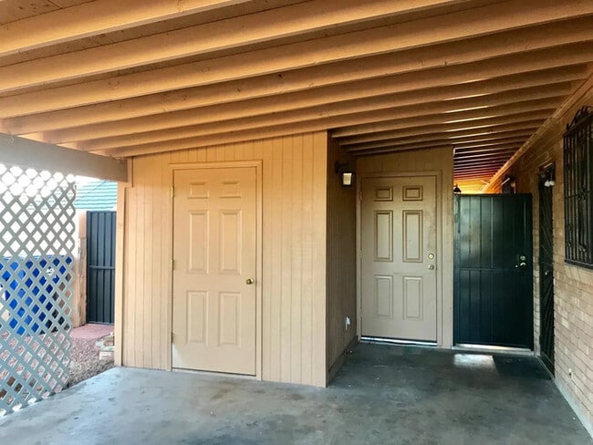 HOUSE FOR RENT