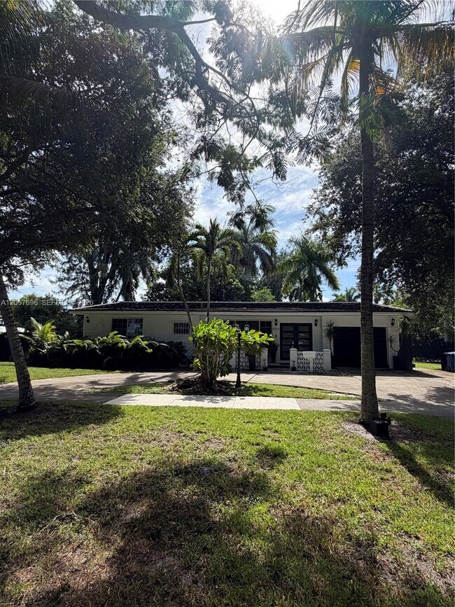 Photo - 15700 N Miami Ave