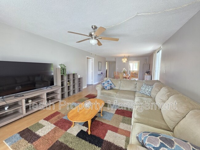 Photo - 1012 Pearce Dr Unit 304