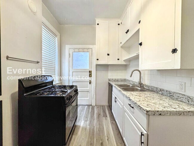 Photo - 1147 N Marion St Unit 1