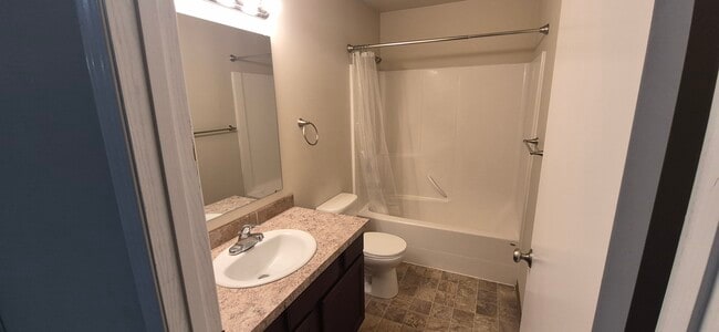 Photo - 1701 Guernsey St