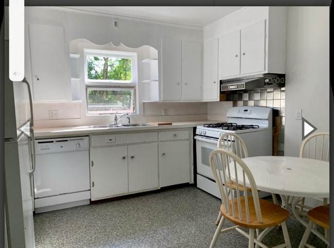 Photo - 918 Danby Rd Unit 1