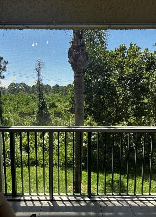 Building Photo - 3615 NW Adriatic Ln Unit 204 Rental