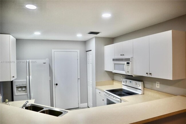 Photo - 8656 S Southgate Shores Cir