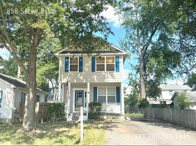 Building Photo - 858 Selby Blvd