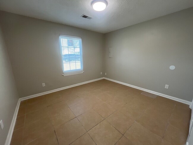 Photo - 35 Carlton Pl