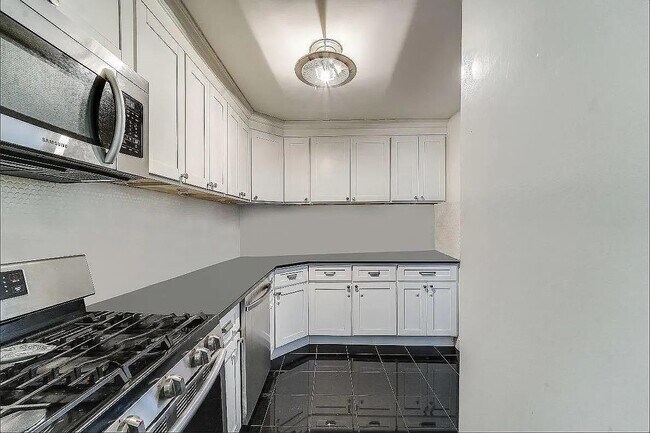 Photo - 270 Marin Blvd