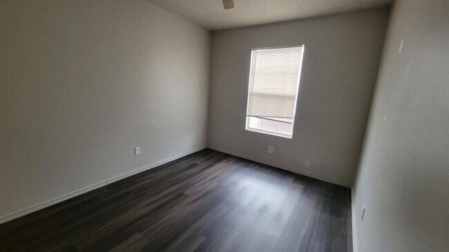 Photo - 1508 82nd St