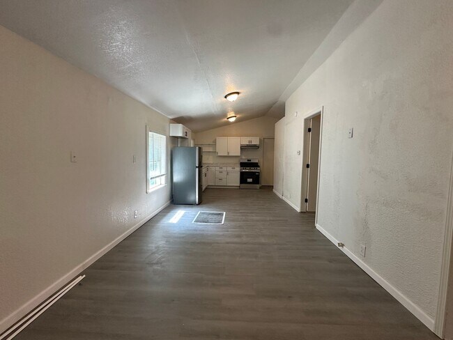 213 N 14th St