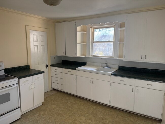 Photo - 31 Wolcott Ave Unit 2