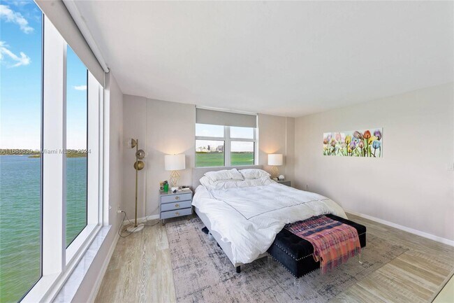 10350 W Bay Harbor Dr Unit 6