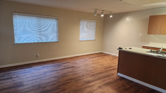 Photo - 2128 Palisade Ave Unit 3