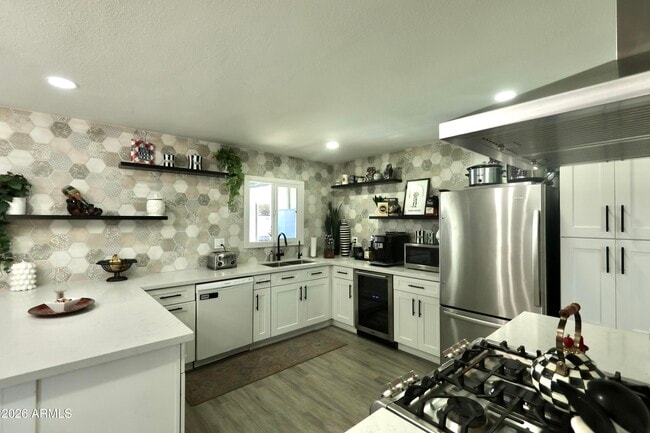 Photo - 1011 W Elna Rae St