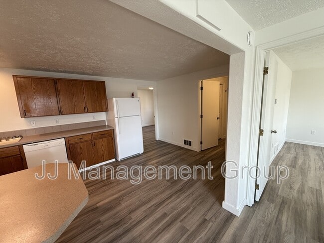 Photo - 1231 2nd St Unidad Webster Apartments