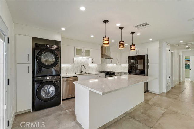 Photo - 22255 Wyandotte St