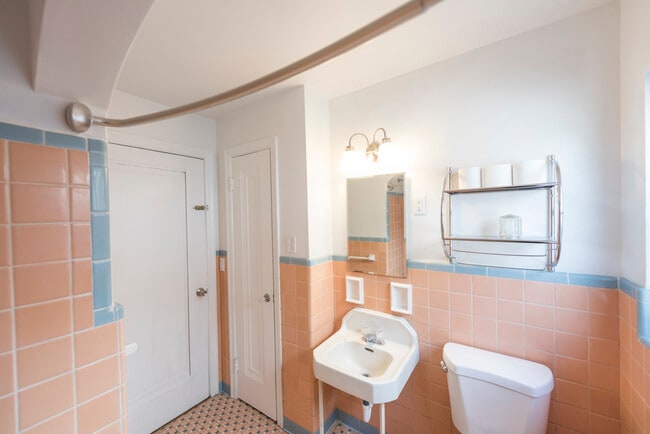 Photo - 2548 Losantiville Ave Unit 1