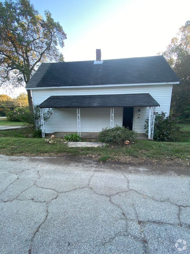 Building Photo - Hartwell, GA House