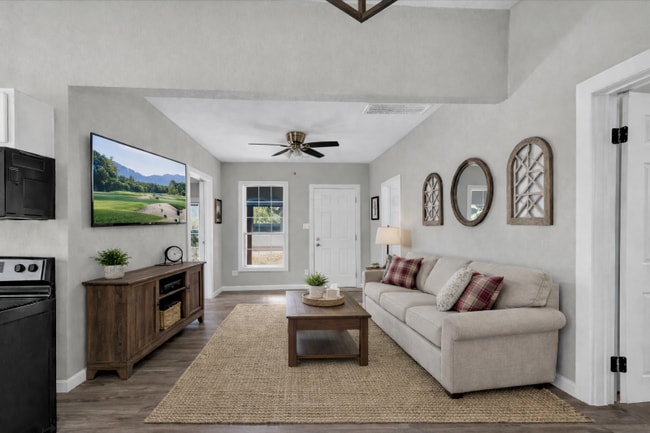 Photo - 1215 W 5th St