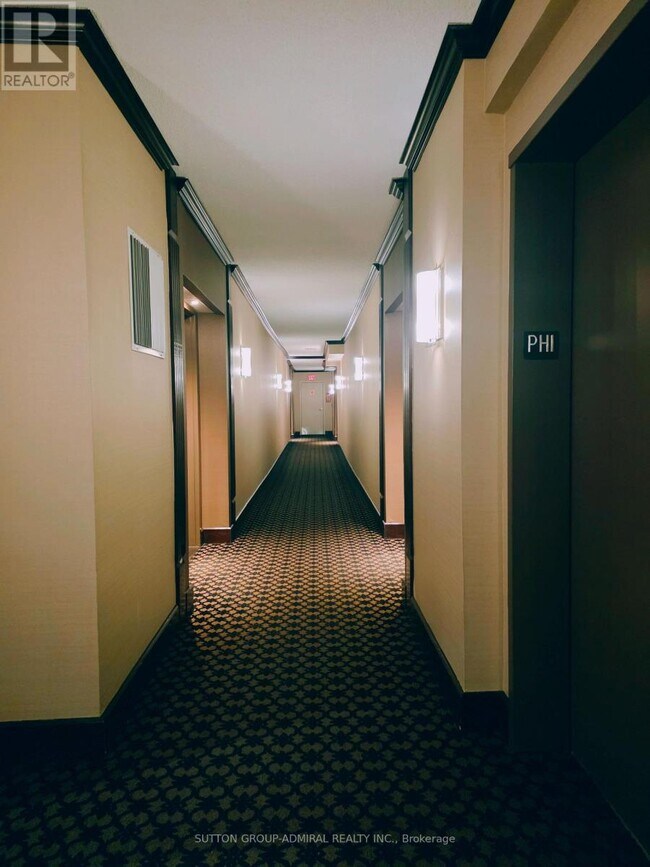 Photo - 101 Subway Crescent Unité Ph101