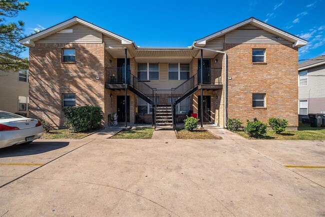 Photo - 2214 Katy Ln Townhome