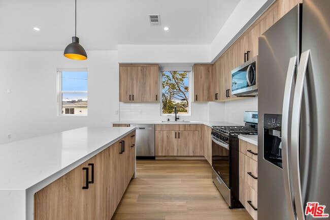 Photo - 5722 Fulcher Ave