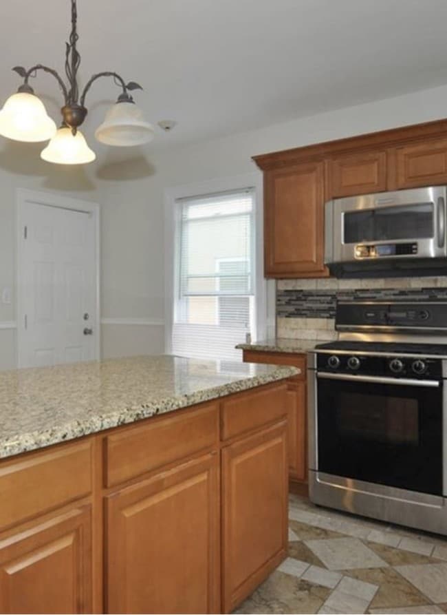Photo - 208 Warren Ave