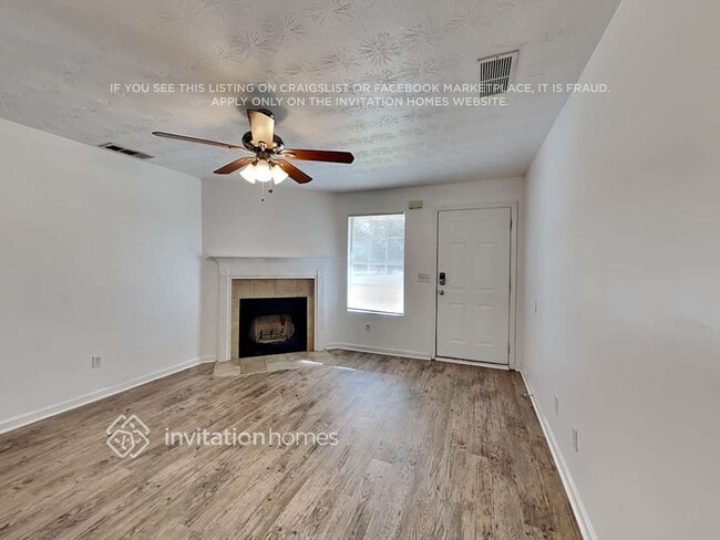 Photo - 385 Crestfield Cir