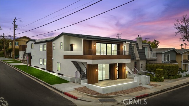 Photo - 520 Iris Ave