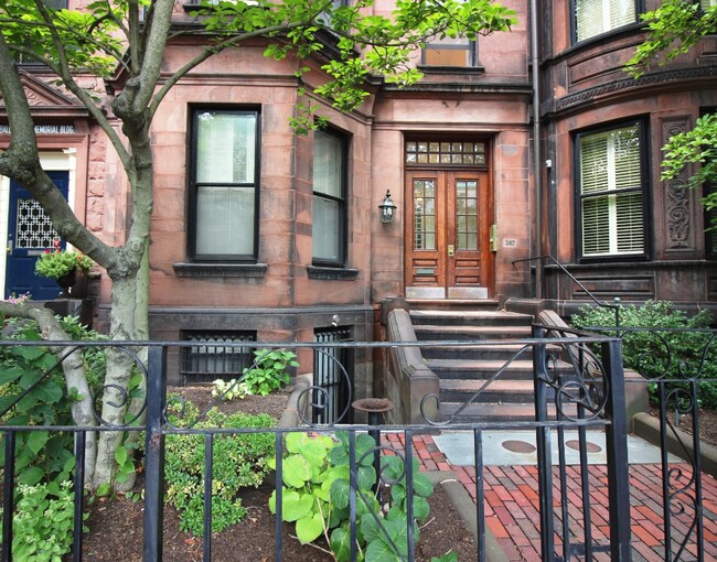 Photo - 387 Commonwealth Ave Unit 4