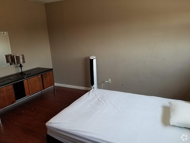 Building Photo - 2202 WA-530 Rental