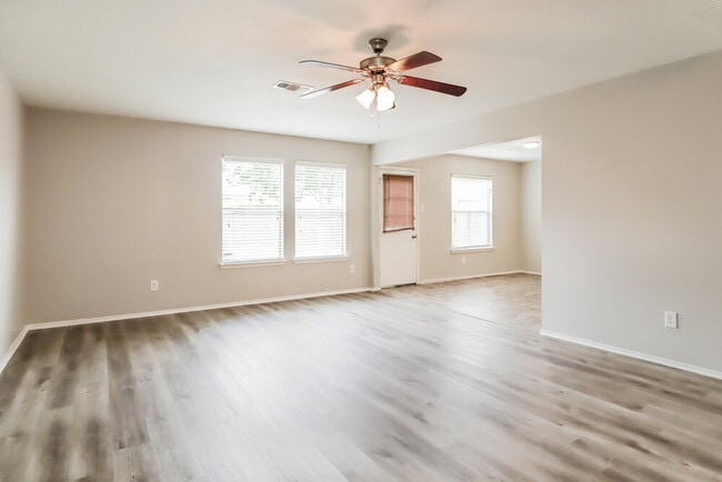 6511 McCharen Ct