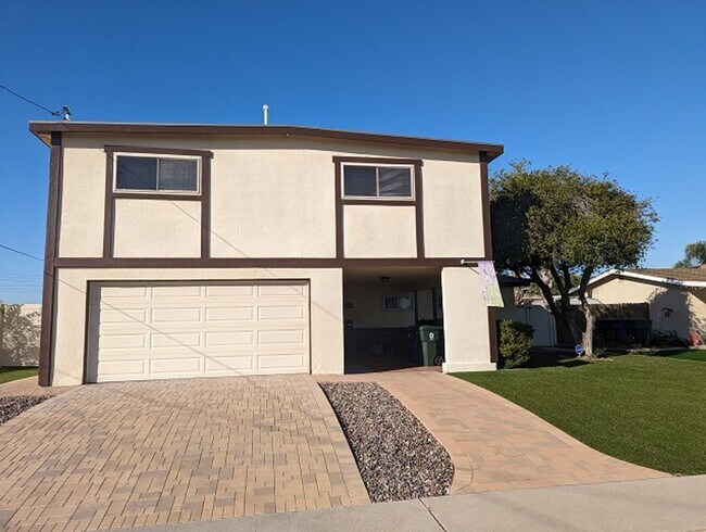 5 Bedroom-3 Bathroom Two Story Home in Chu... - 5 Bedroom-3 Bathroom Two Story Home in Chu...