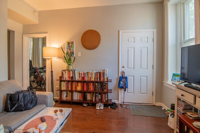 Photo - 1453 W Huron St Unit 1F