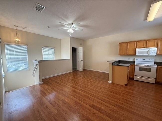 Photo - 823 Oak Shadows Rd Unit B