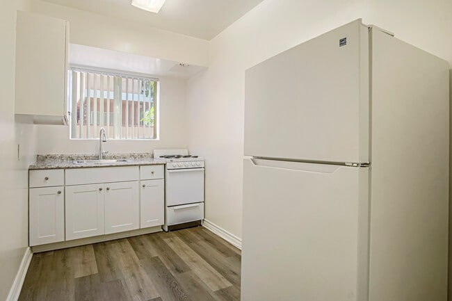 Photo - Acacia Courtyard