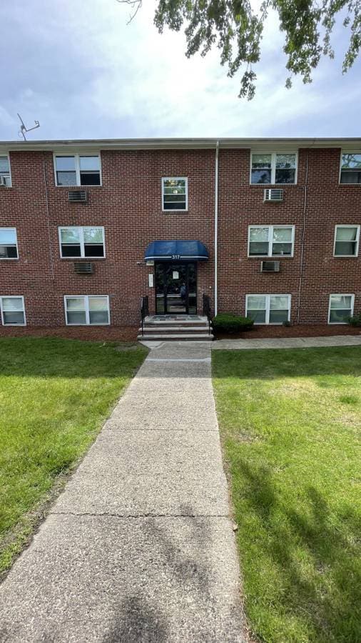 Photo - 315 Revere St Unidad 1