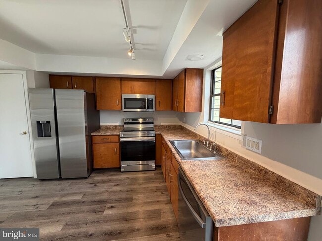 Photo - 120 Redwood Dr