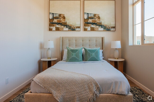3BR, 2.5BA - 1273SF
