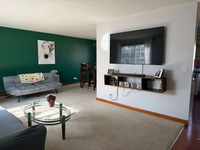 Photo - 800 W Beechtree Ln