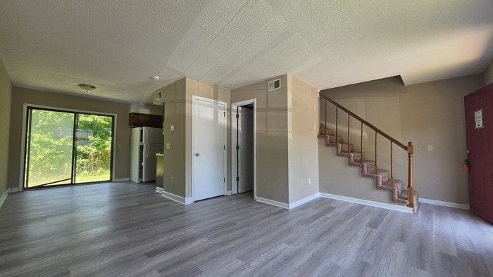 Renovated townhome in Linden Square. - Renovated townhome in Linden Square.