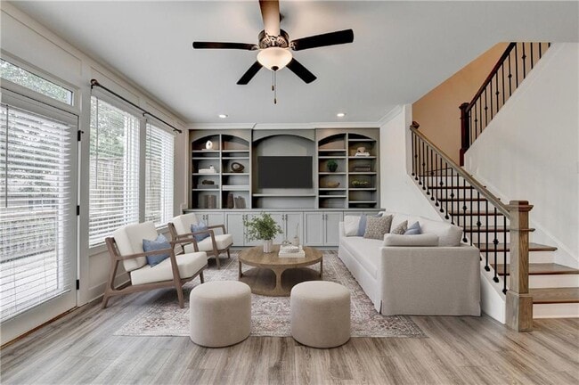 Photo - 6892 Roswell Rd NE