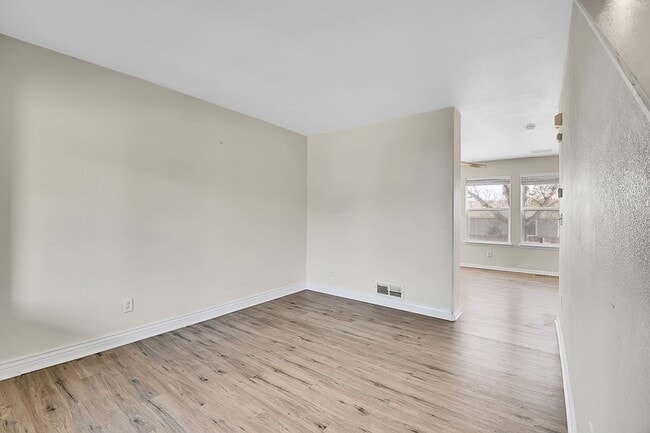 Photo - 3 bedroom, 2 bath home with 2 car garage in Highlands Ranch