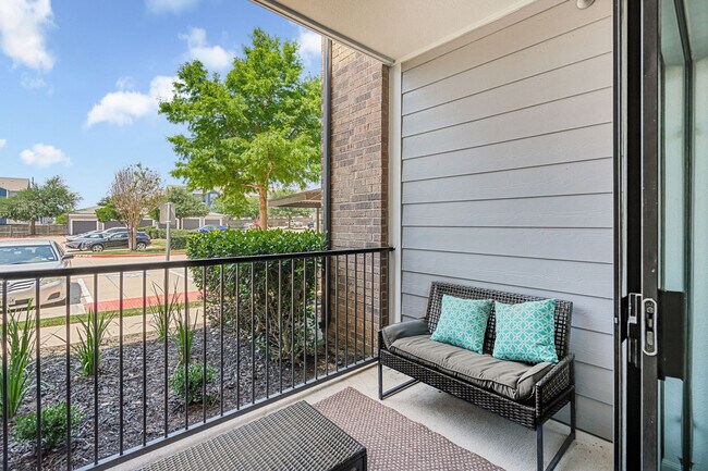 The Oaks at Techridge apartments — community photo