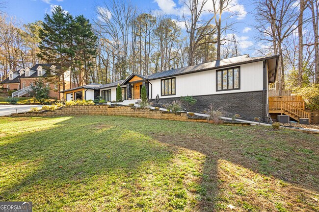 Photo - 915 Lost Forest Dr NW