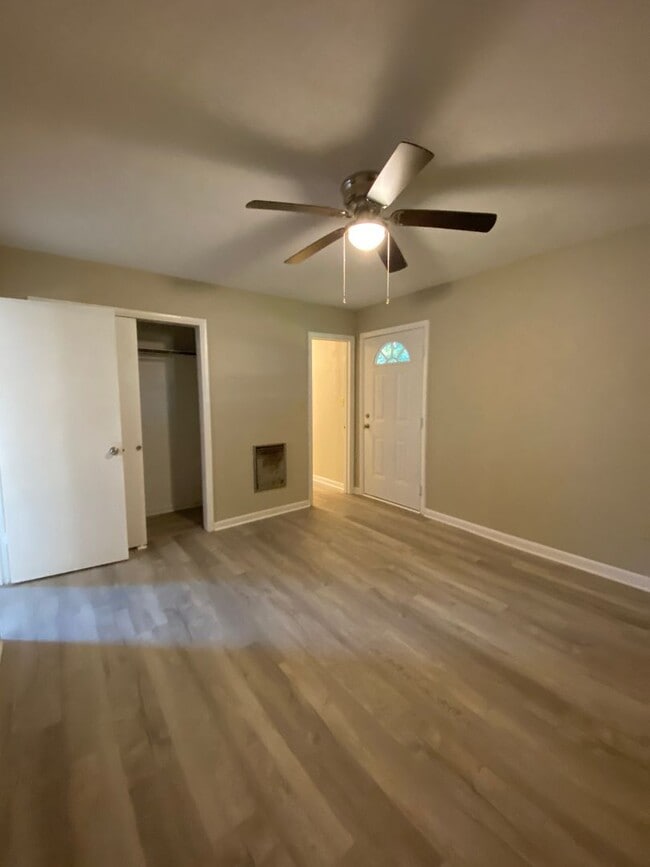 2342 Airport Dr Unit 2342 Airport Dr. Unit A