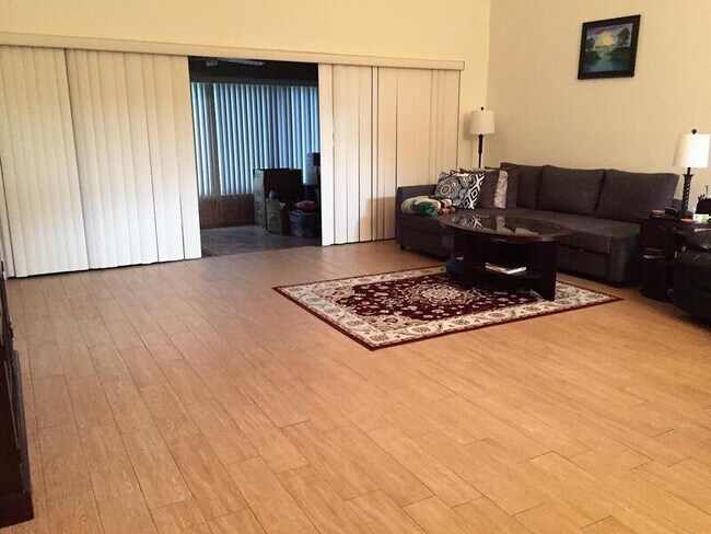 Photo - 81 Carolwood Blvd