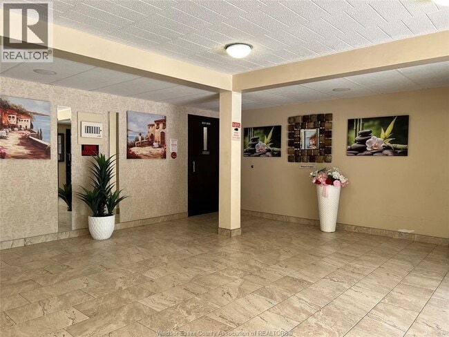 Photo - 6563 Thornberry Crescent